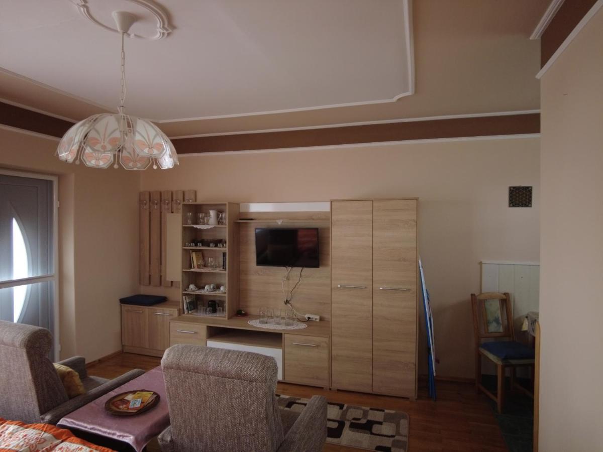 Stop Apartment Bük Extérieur photo